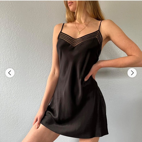 Victoria's Secret Women's Black Dress - Picture 2 of 11